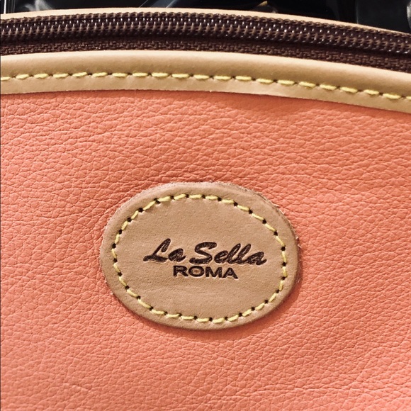 La Sella Roma Peach 🍑 Italian Leather Makeup Bag - Picture 3 of 9